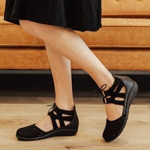 Naot Kata Lace-Up Ankle Shoes Size 39